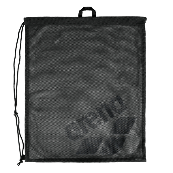 Meshväskan mot en vit bakgrund