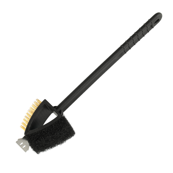 Skrapan med svampen framåt mot en vit bakgrund