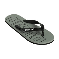 En sko snett ovanifrån