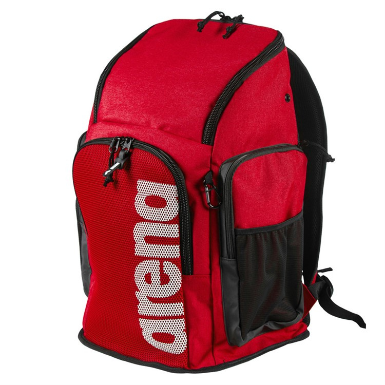 Ryggsäcken snett framifrån