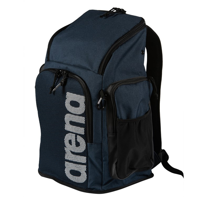 Ryggsäcken snett framifrån