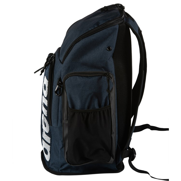 Ryggsäcken från sidan