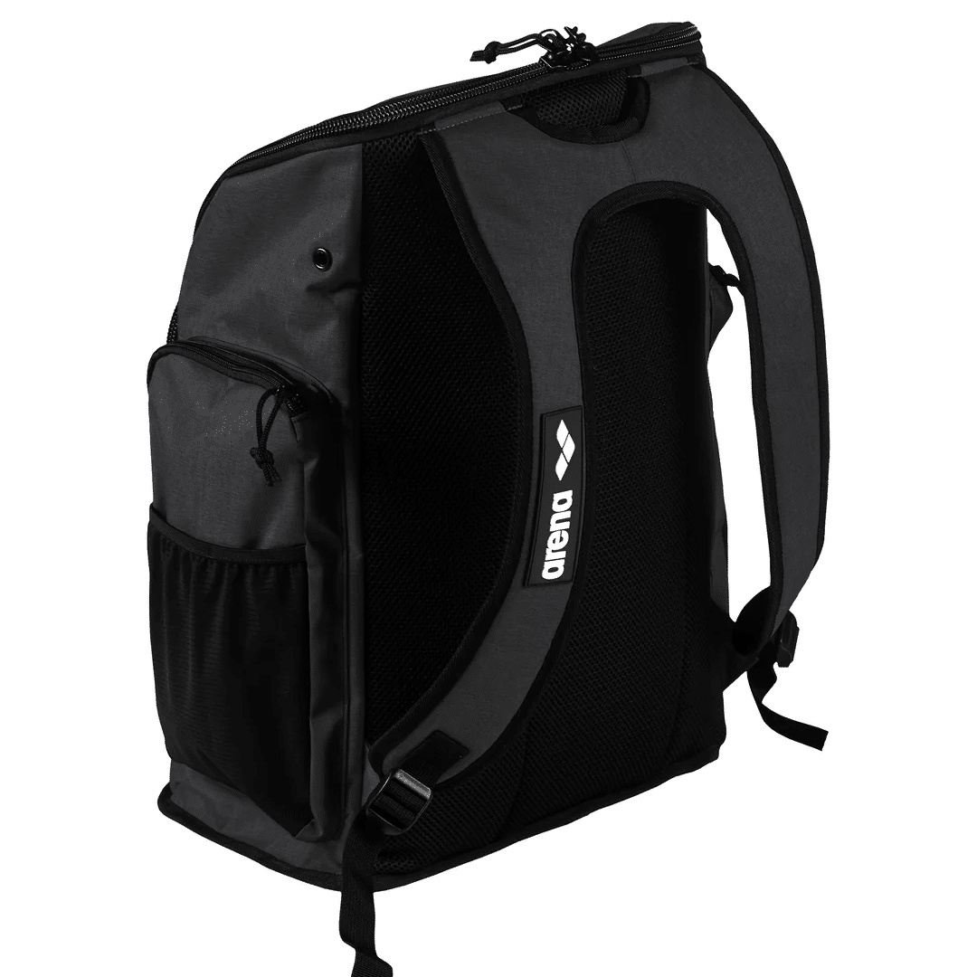 Väskan sedd snett bakifrån