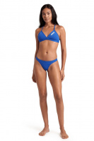 Bikinitoppen säljs separat