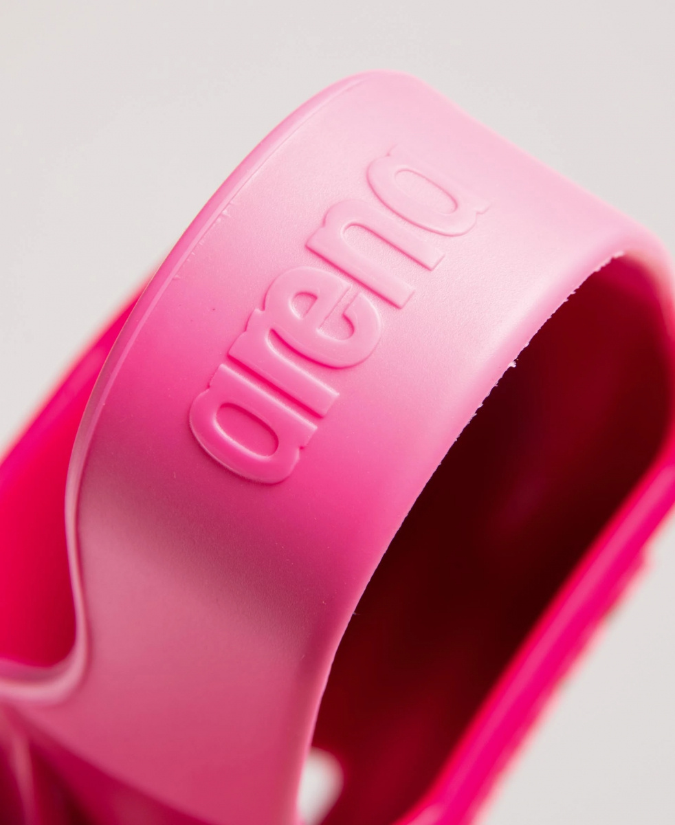 Närbild på simfenans häl