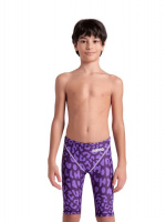 Närbild på badbyxorna snett framifrån