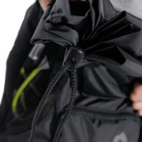 Meshpåse All Set, Svart Närbild på väskans topp när dragskon är åtdragen