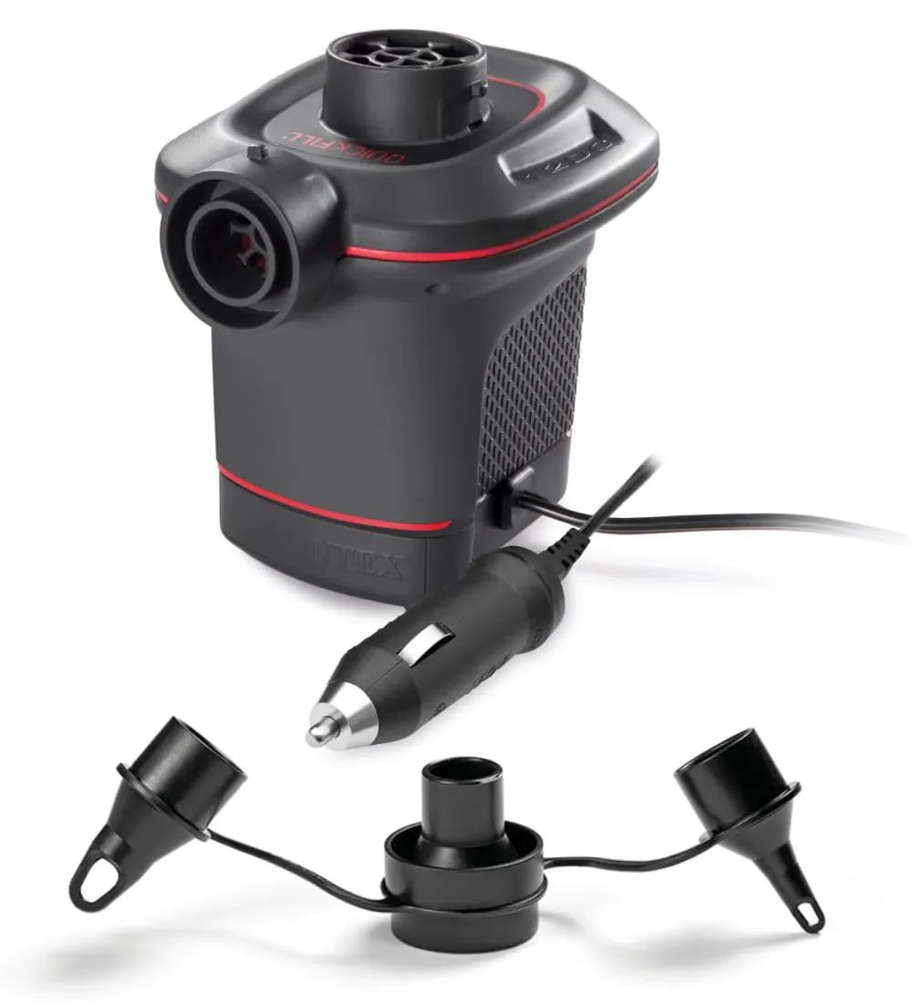 Den elektriska pumpen mot en vit bakgrund