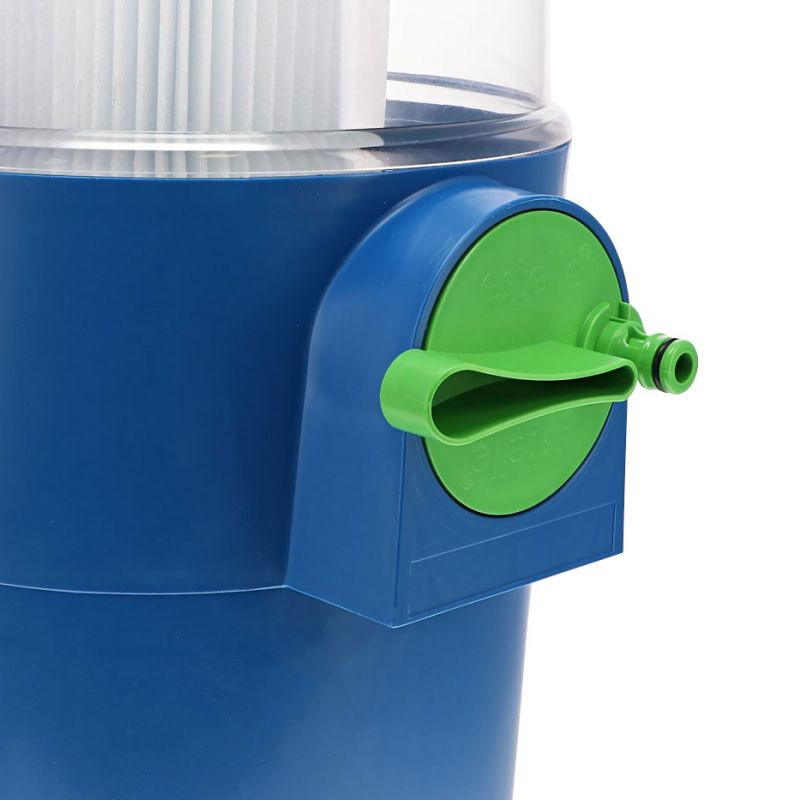 Estelle ansluts direkt till en trädgårdsslang vid användning