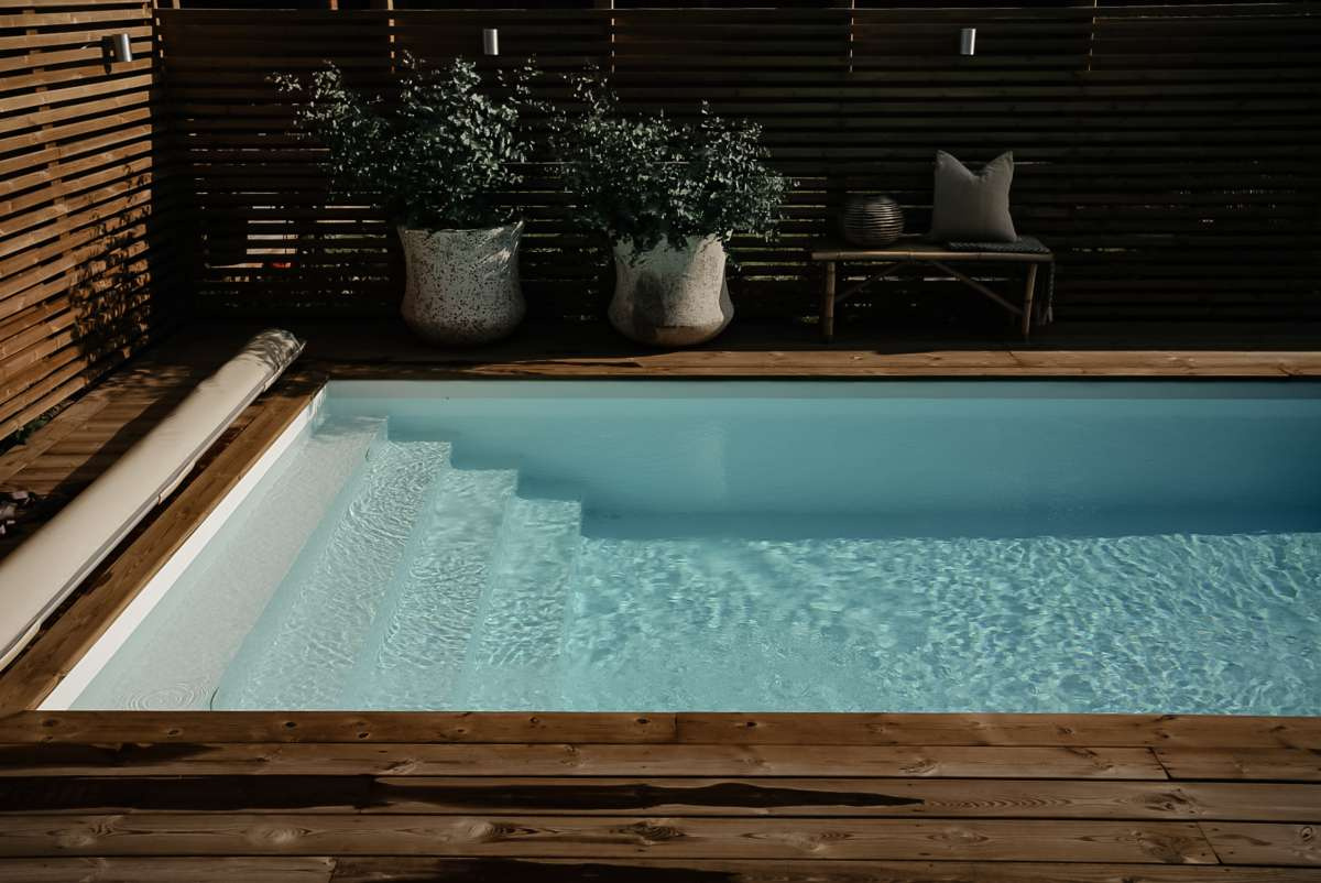 Färdigmonterad helgaveltrappa