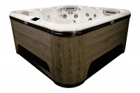 Spabad Signature Self-Cleaning 579 - Platinum Spabadet sett snett ovanifrån mot en vit bakgrund