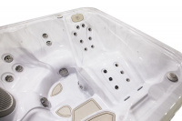 Spabad Serenity 4500 Närbild på spabadets liggdel