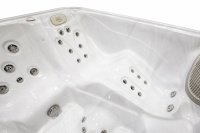 Spabad Serenity 6900 Närbild på spabadets liggplats