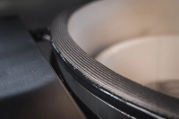 Detaljer i rostfritt stål Närbild på grillens material