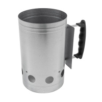 Skorstenständare för Kolgrill Skorstenständaren från sidan mot en vit bakgrund