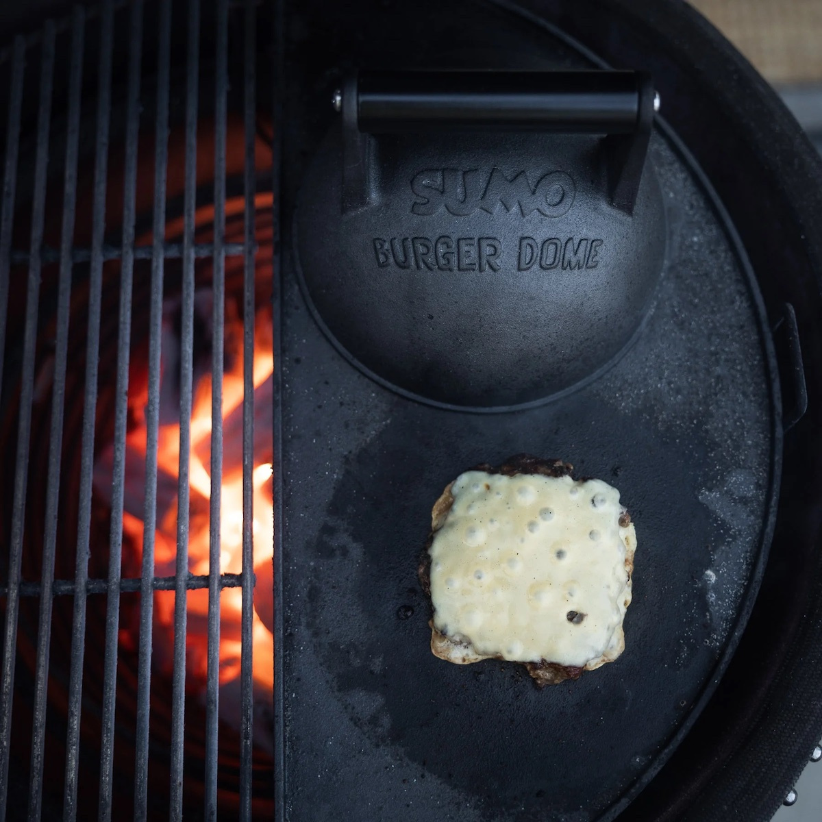 Smältkupolen används för att tillaga hamburgare