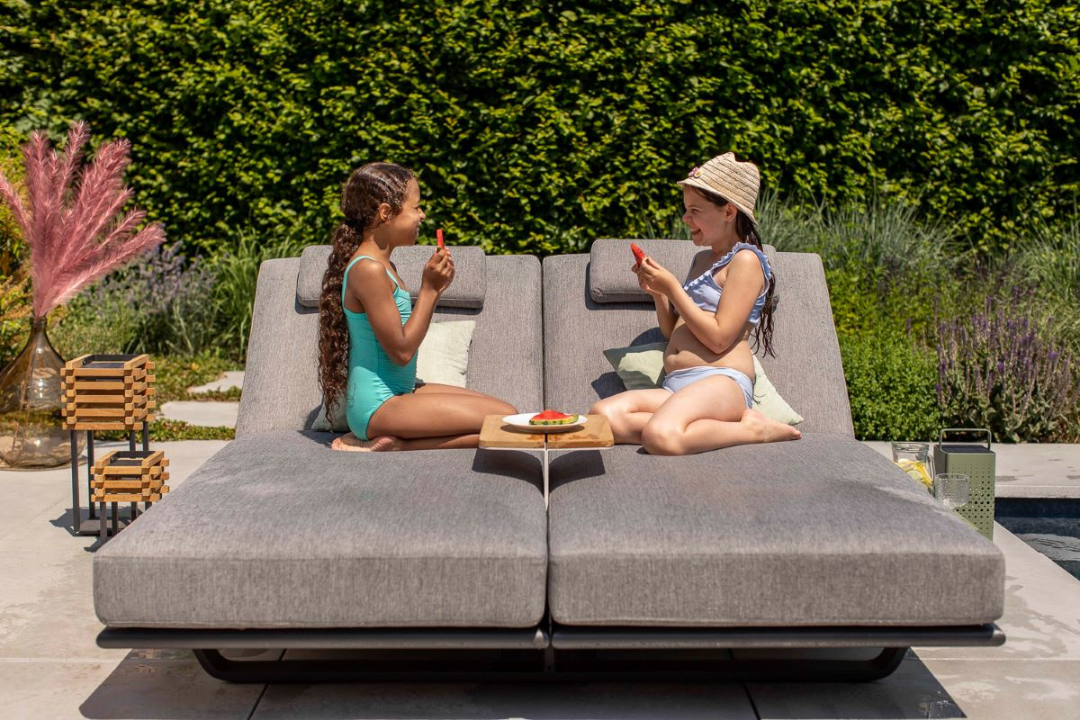 STAY Flex Solsäng, Ljusgrått Tyg & Mörkgrå Ram