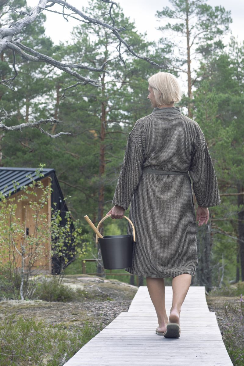 Bastuhink i Svart Aluminium