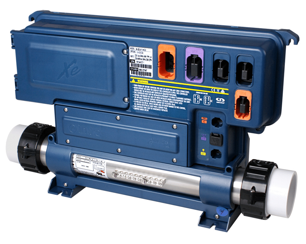 Styrenheten mot en vit bakgrund