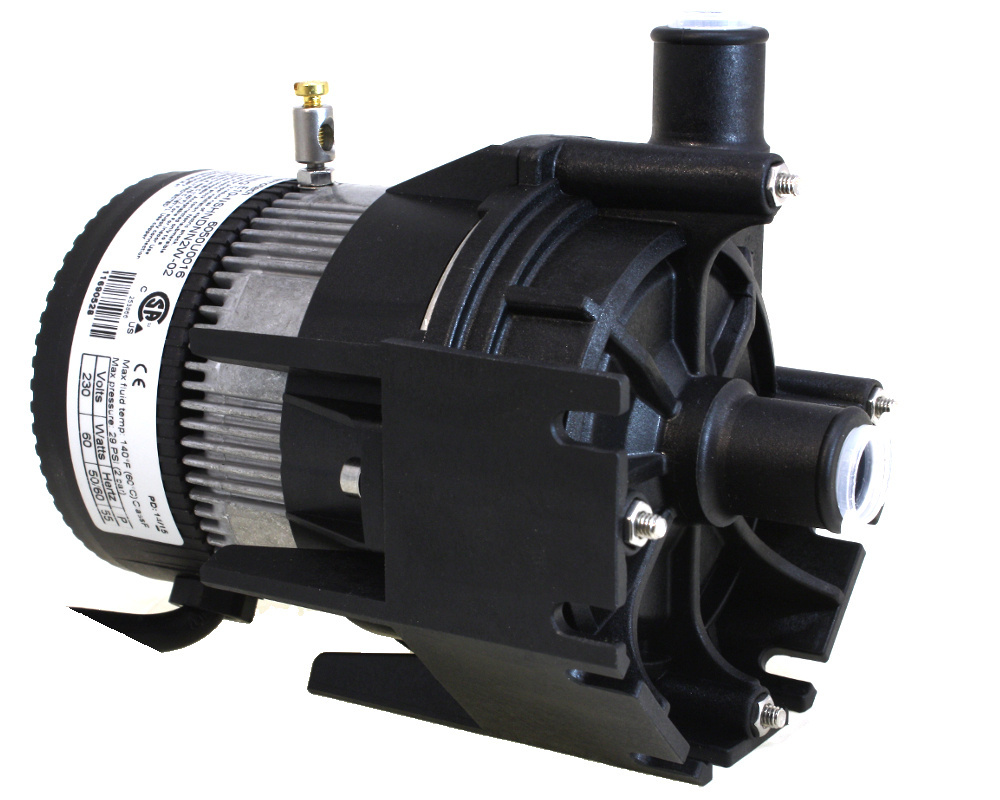 Spapumpen mot en vit bakgrund