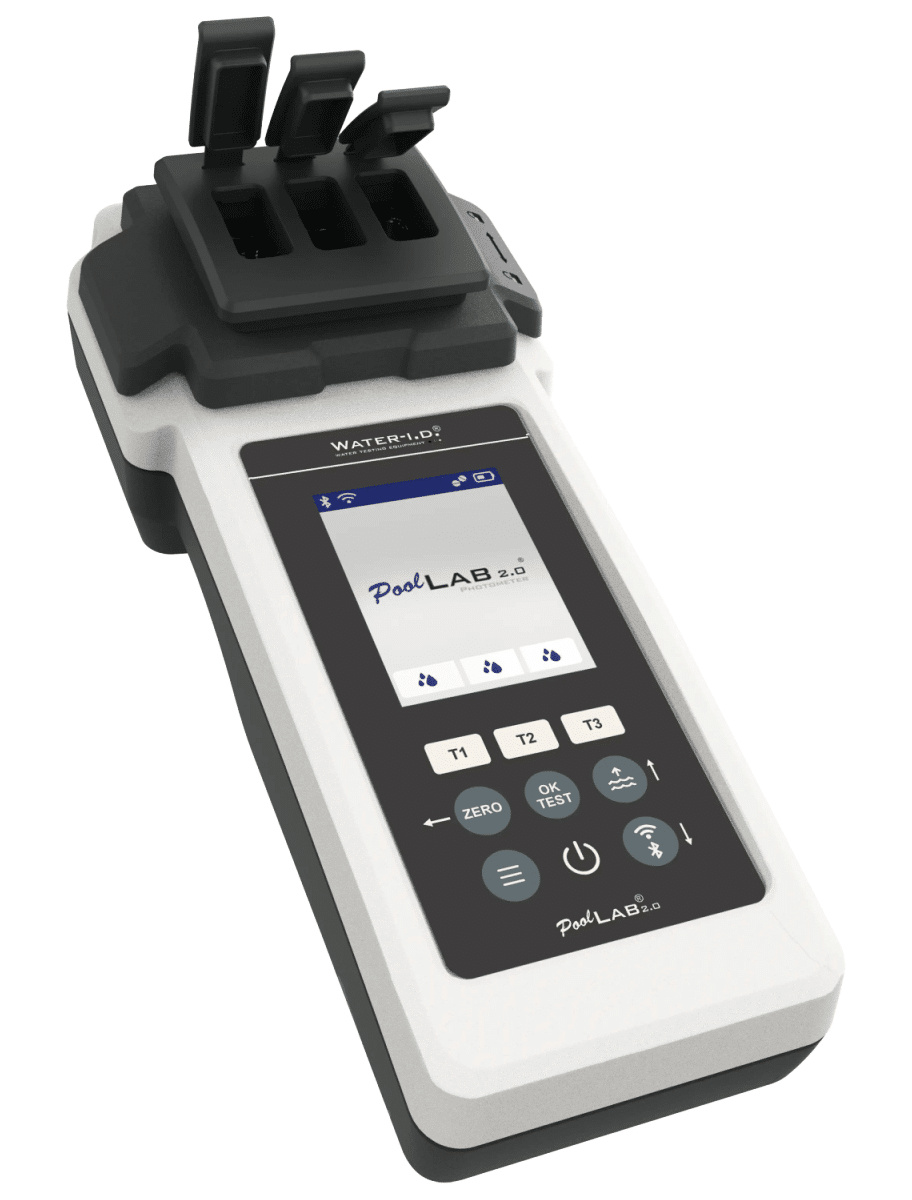 PoolLab 2.0 snett framifrån mot en vit bakgrund